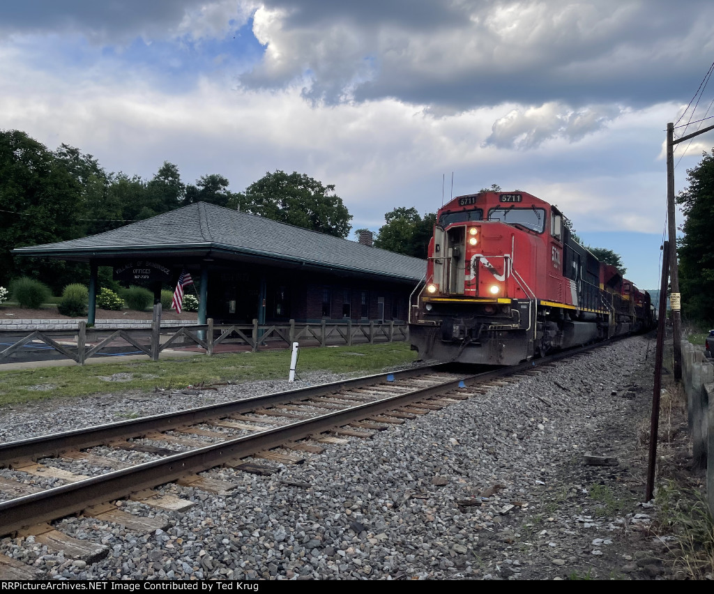 CN 5711, KCS 4055 & KCSM 4510